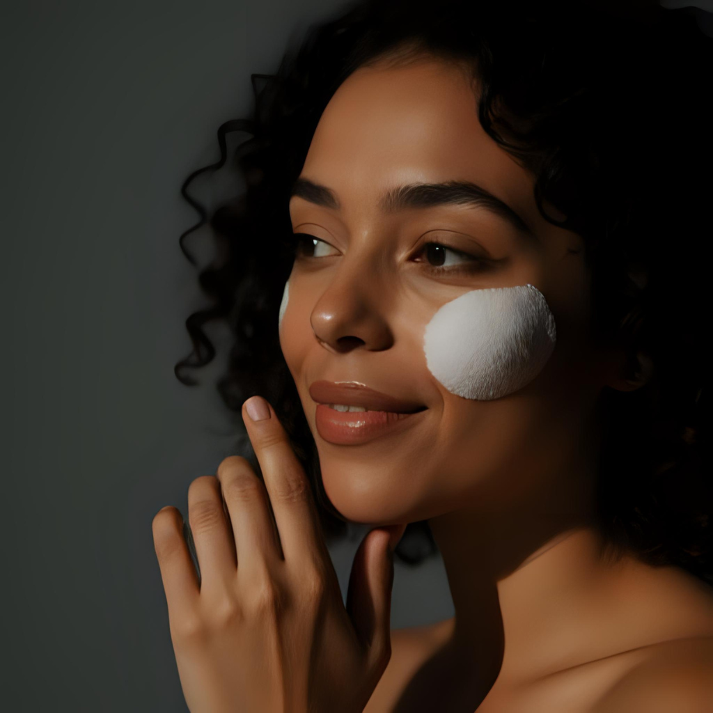 Dermatologist explaining how often to use face cleanser for oily skin—showing that washing your face twice a day helps control oil and prevent breakouts.